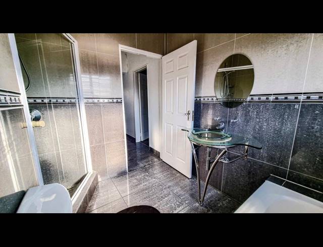 3 BEDROOM HOUSE FOR SALE IN SONNEVELD